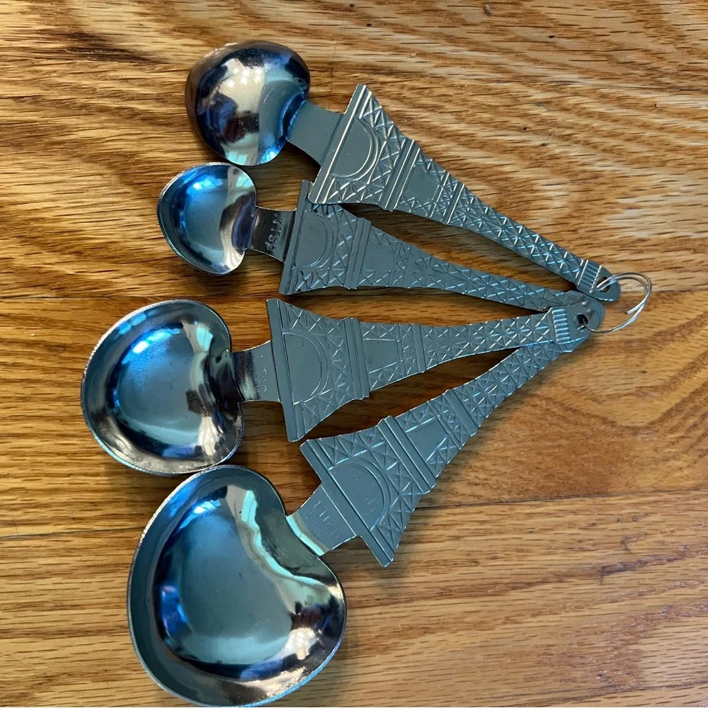 Oggi set of measuring cups & Paris measuring spoons